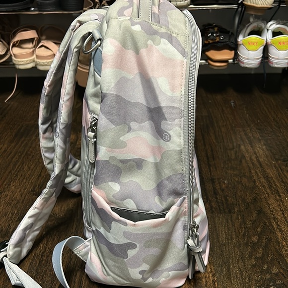 Twelve Little MIDI-GO DIAPER BAG BACKPACK IN BLUSH CAMO - Picture 9 of 14